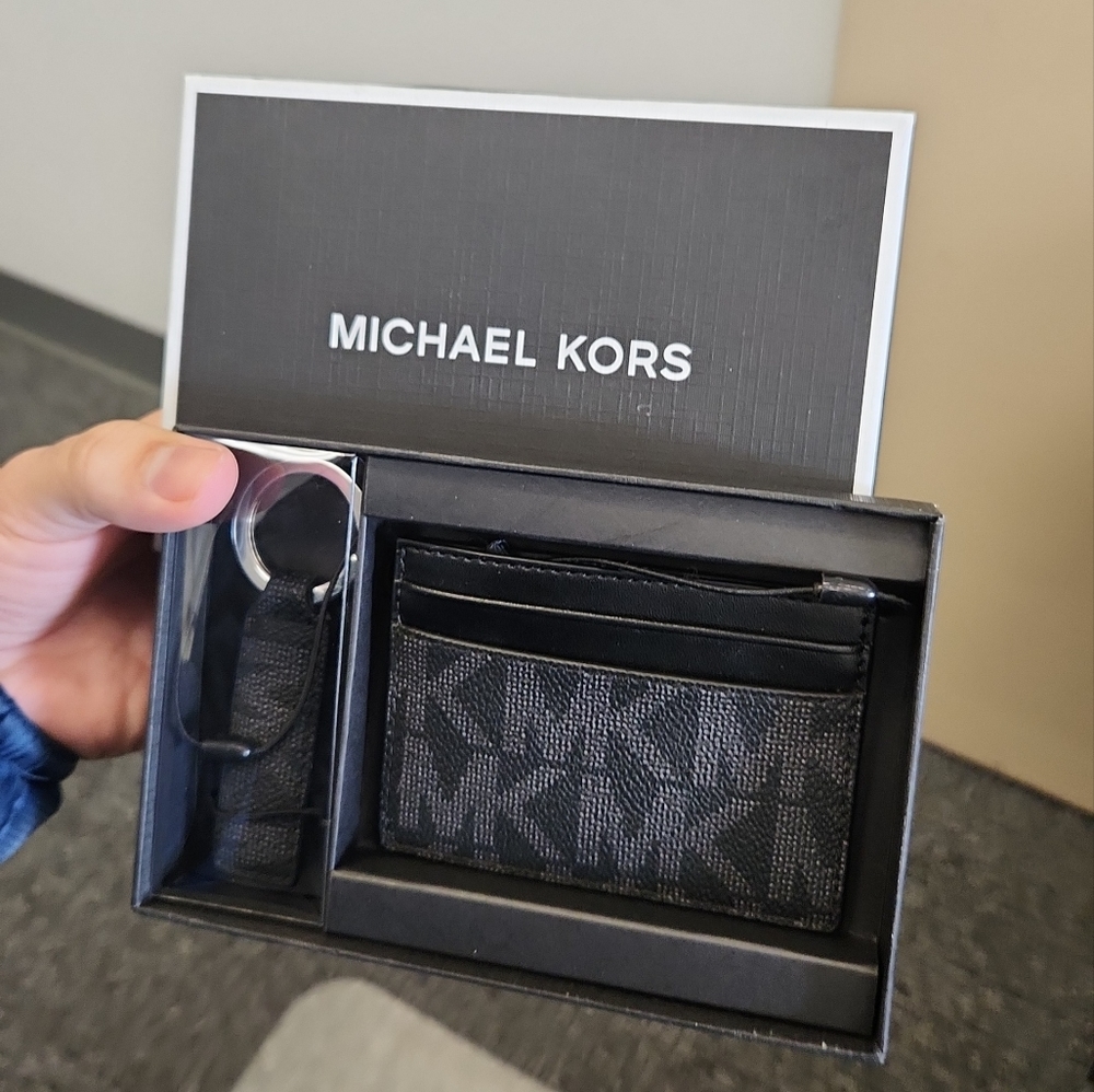 Michael Kors Card Holder gift set with key ring